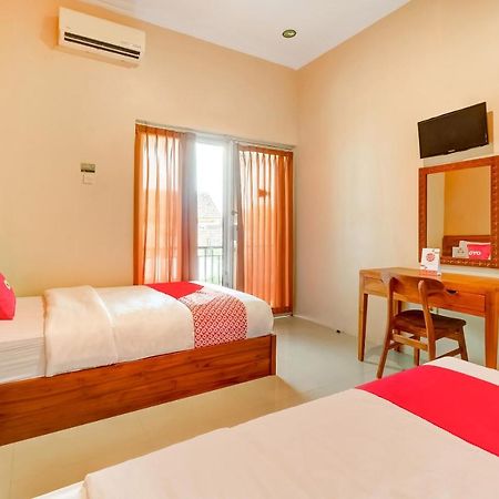 OYO 3496 Griya Gayatri Syariah Hotel Melati Bagian luar foto