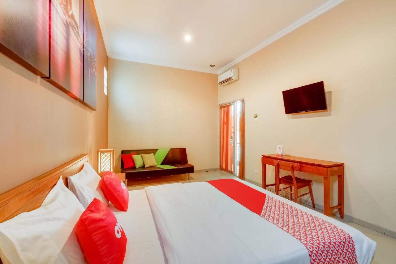OYO 3496 Griya Gayatri Syariah Hotel Melati Bagian luar foto