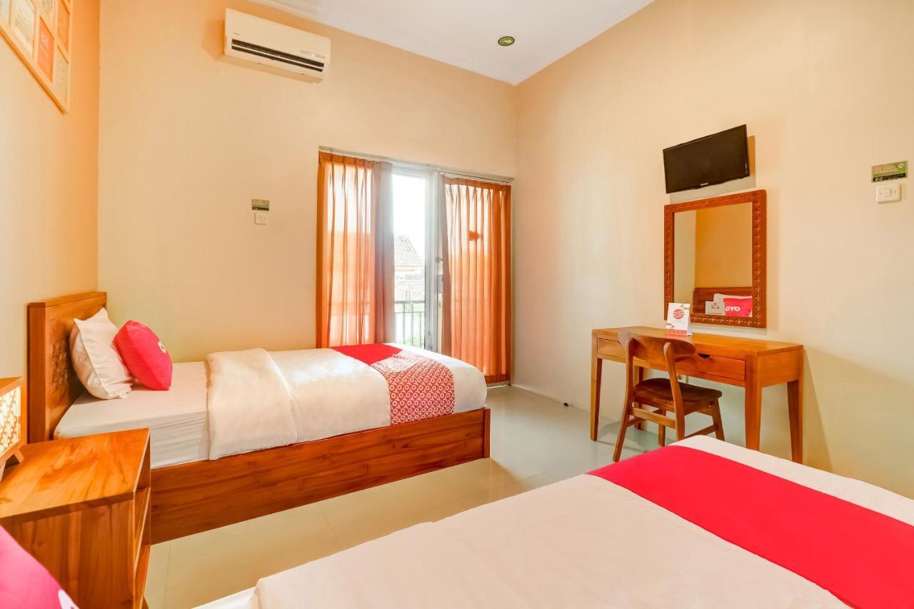 OYO 3496 Griya Gayatri Syariah Hotel Melati Bagian luar foto