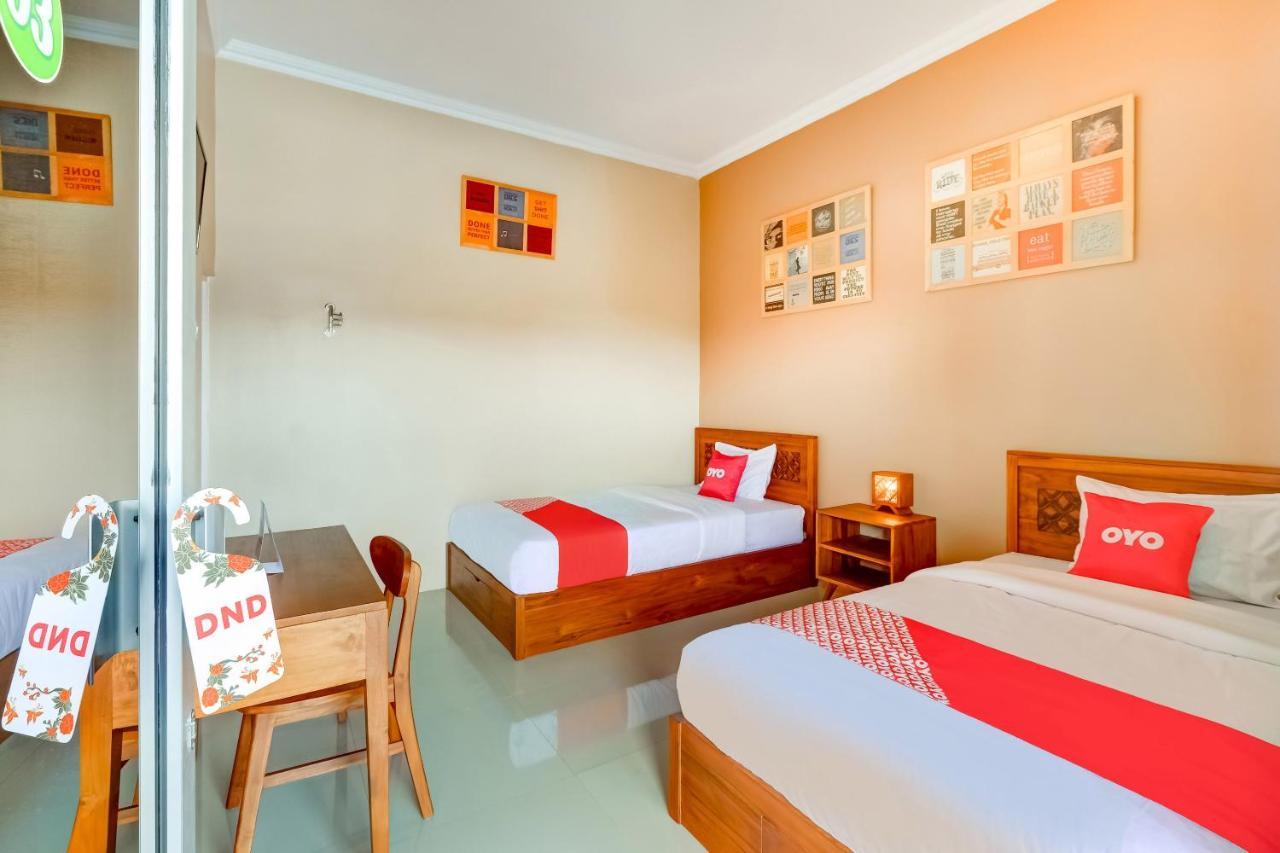 OYO 3496 Griya Gayatri Syariah Hotel Melati Bagian luar foto