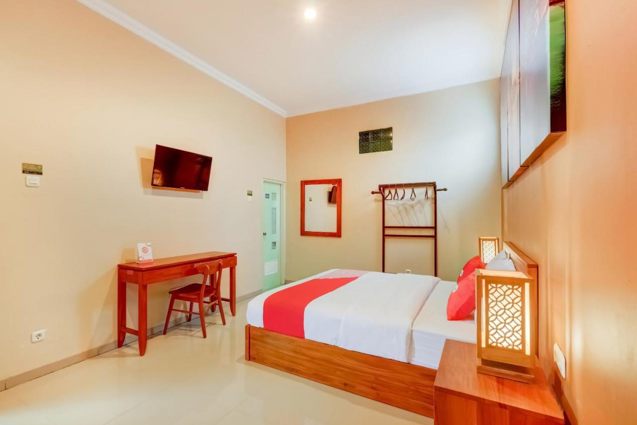 OYO 3496 Griya Gayatri Syariah Hotel Melati Bagian luar foto