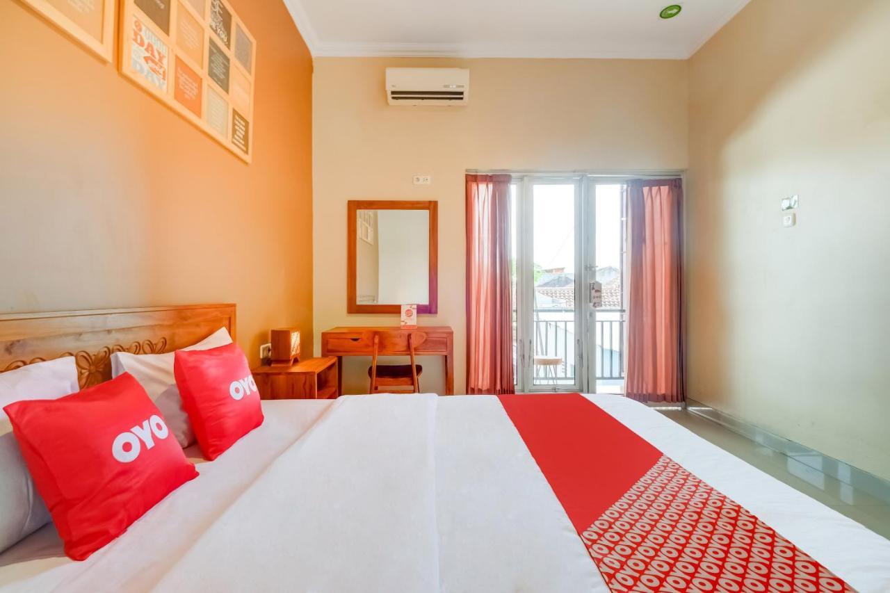 OYO 3496 Griya Gayatri Syariah Hotel Melati Bagian luar foto